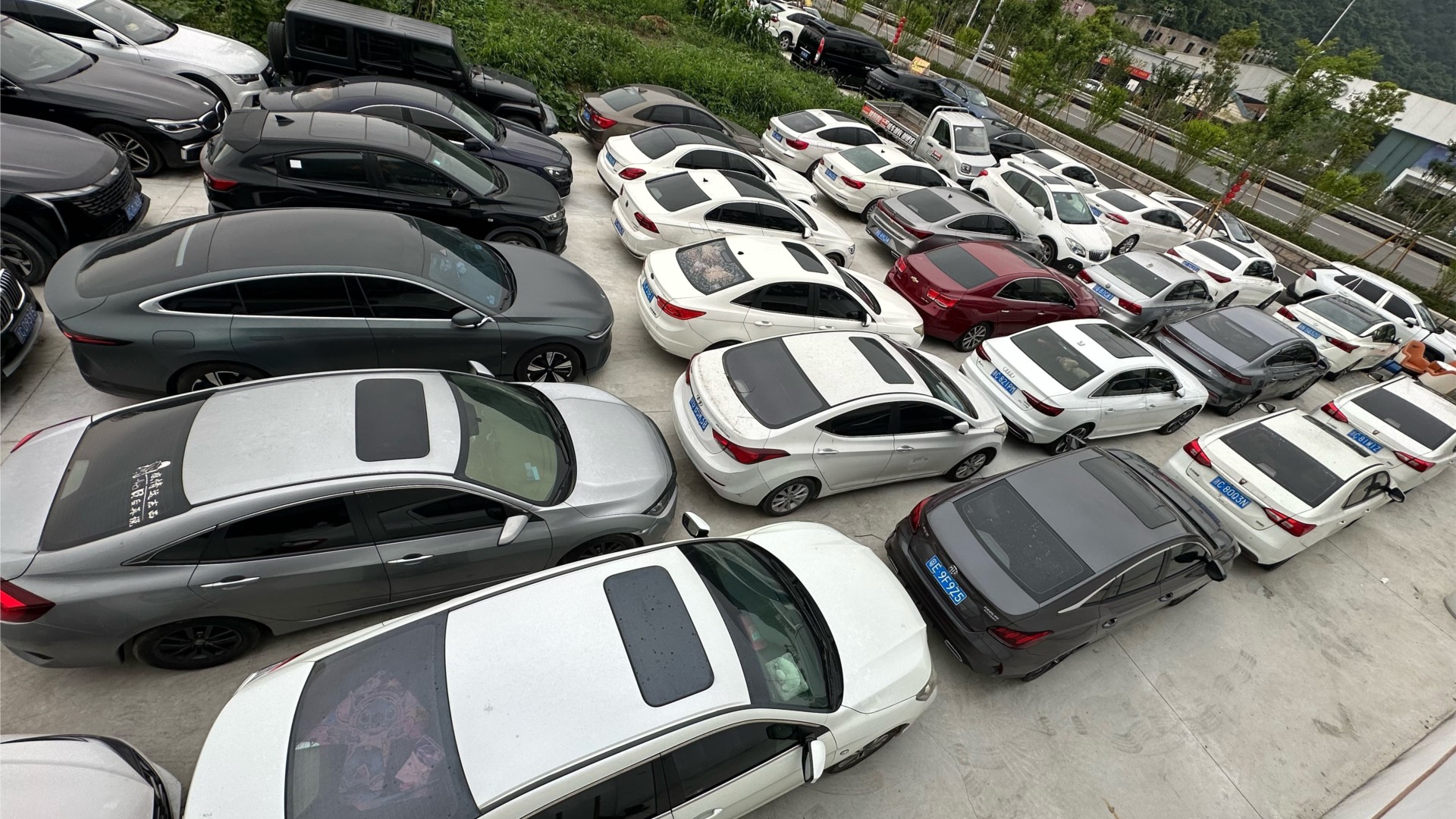 信隆汽车